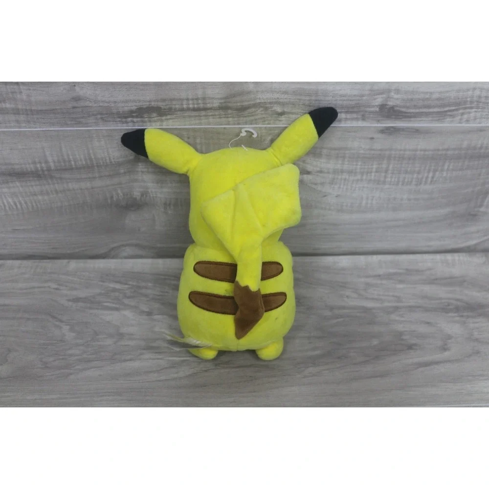 Pokemon Pikachu With Pecha Berry 8